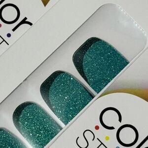 New Color Street “Feeling Pine” Green Glitter with French Manicure Nail Strips